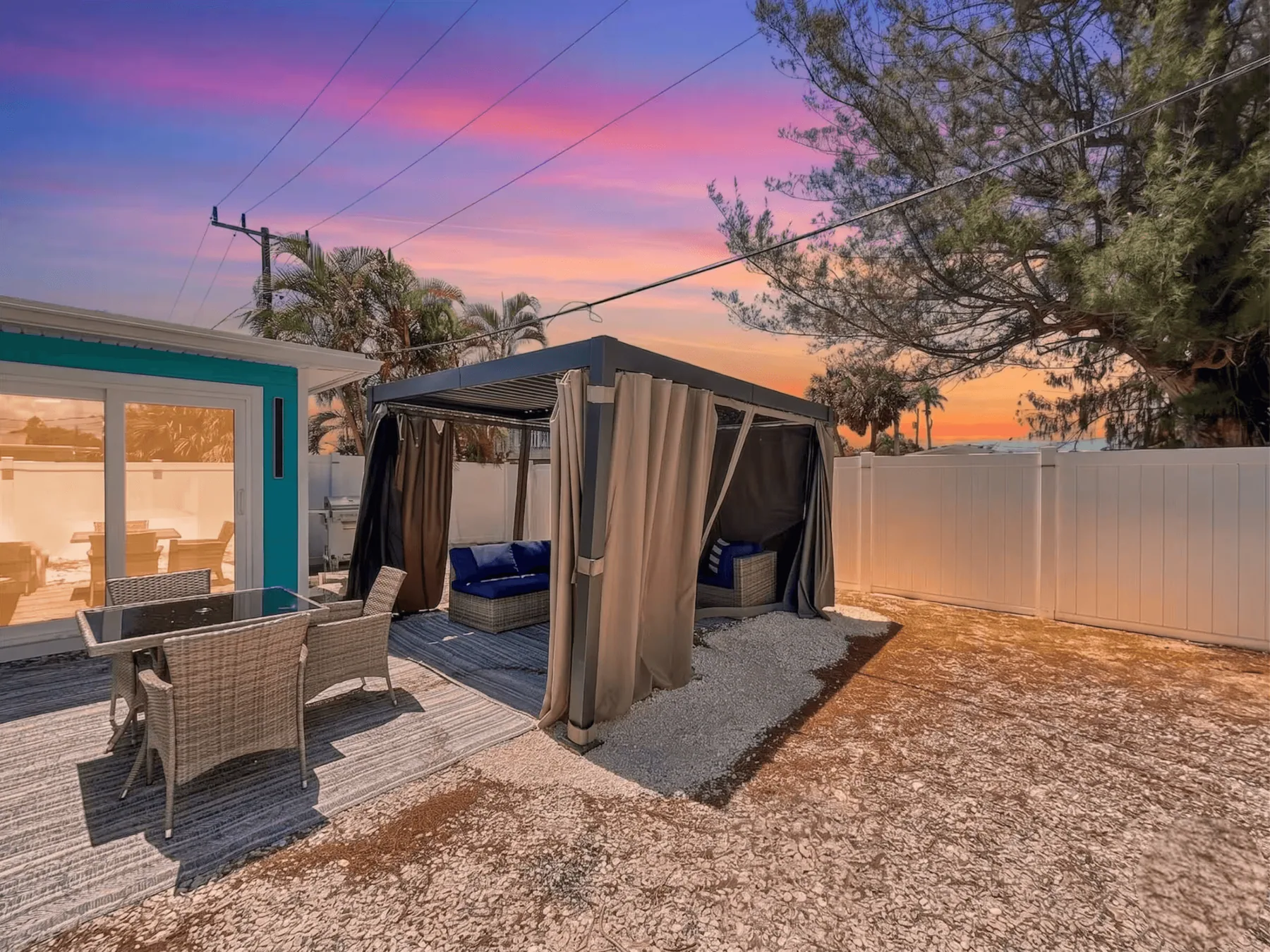 Hightide Hideout — Holmes Beach, FL