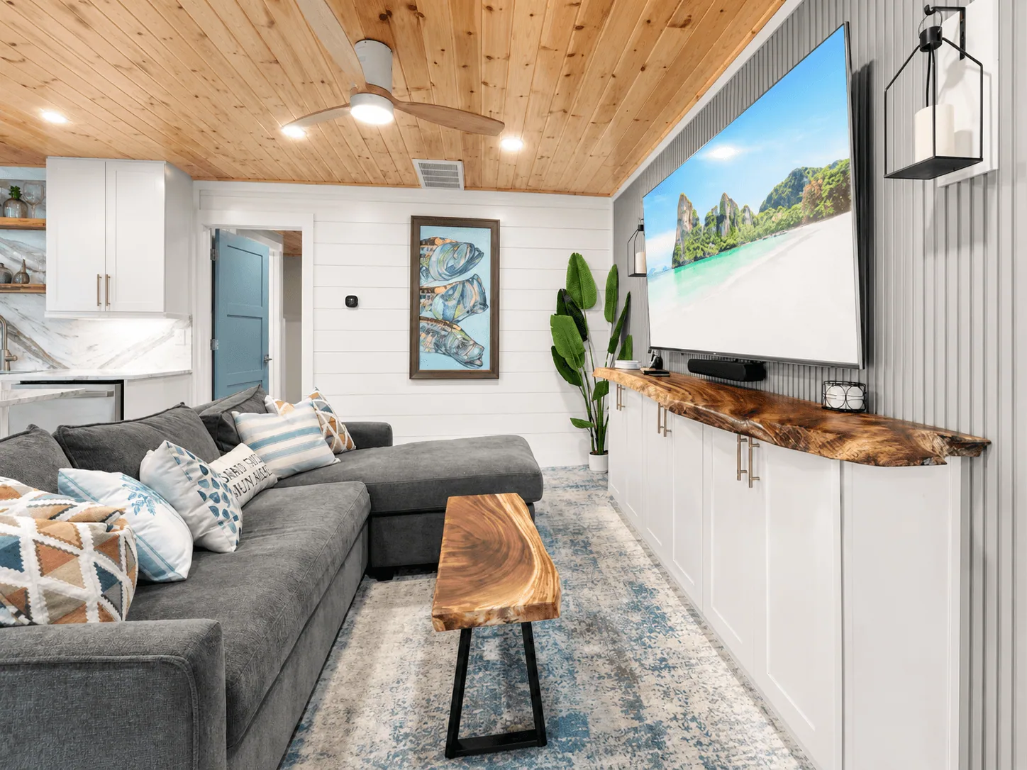 Perfect Beach Getaway — living